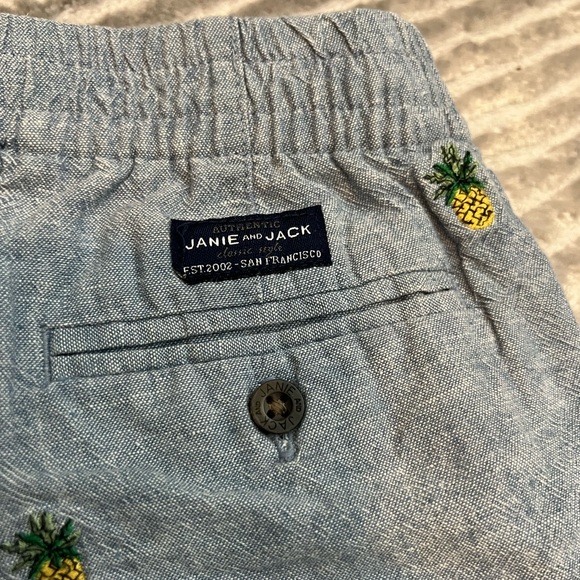 Janie and Jack Chambray Pineapple Linen Blend Shorts - Size 5 - Picture 7 of 9